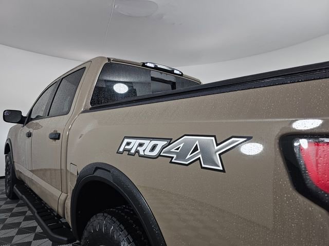 Used 2020 Nissan Titan PRO-4X w/ Pro-4x Convenience Package image 19