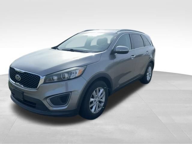 Used 2017 Kia Sorento LX image 7