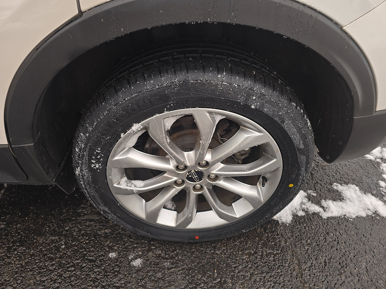 Used 2019 Lincoln MKC Select w/ Select Plus Package image 28