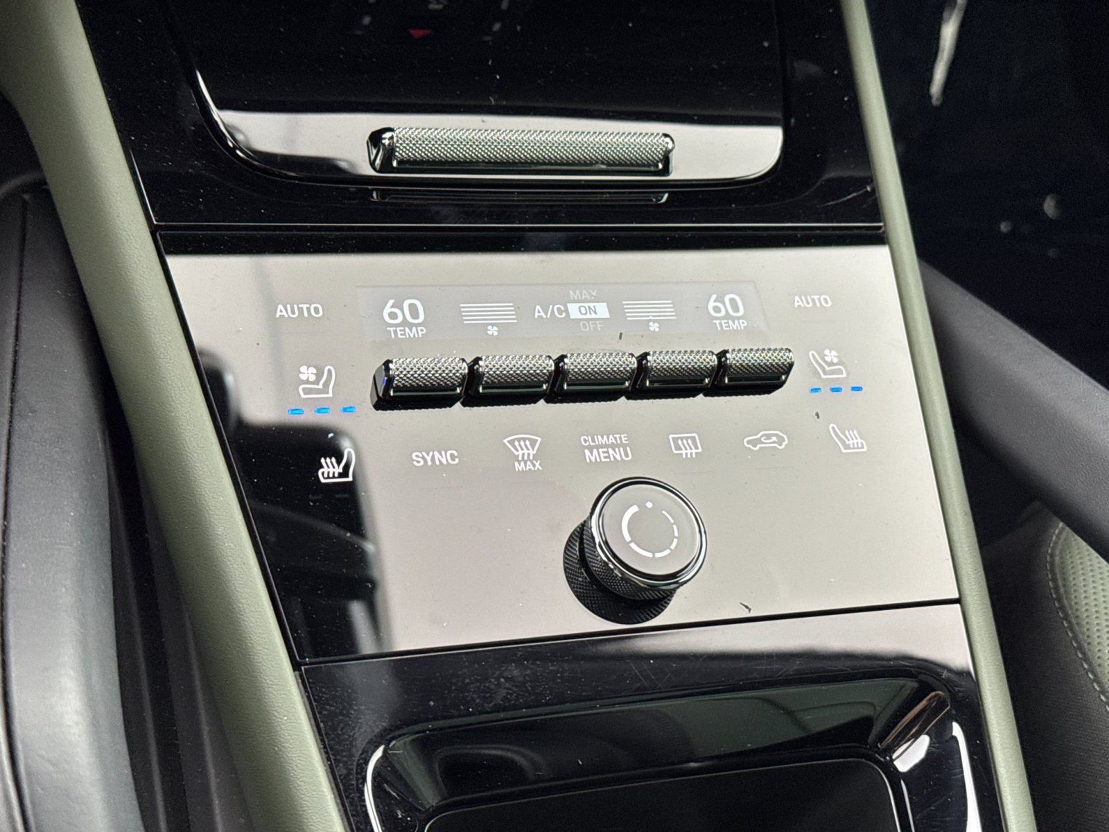 Certified 2026 Porsche Cayenne E-Hybrid AWD/4WD image 21