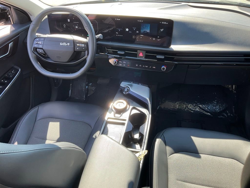 Used 2025 Kia EV6 Light image 55