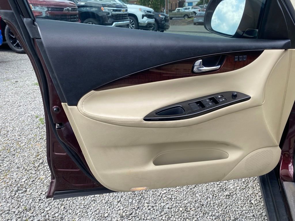 Used 2016 INFINITI QX50 2WD w/ Deluxe Touring Package image 9