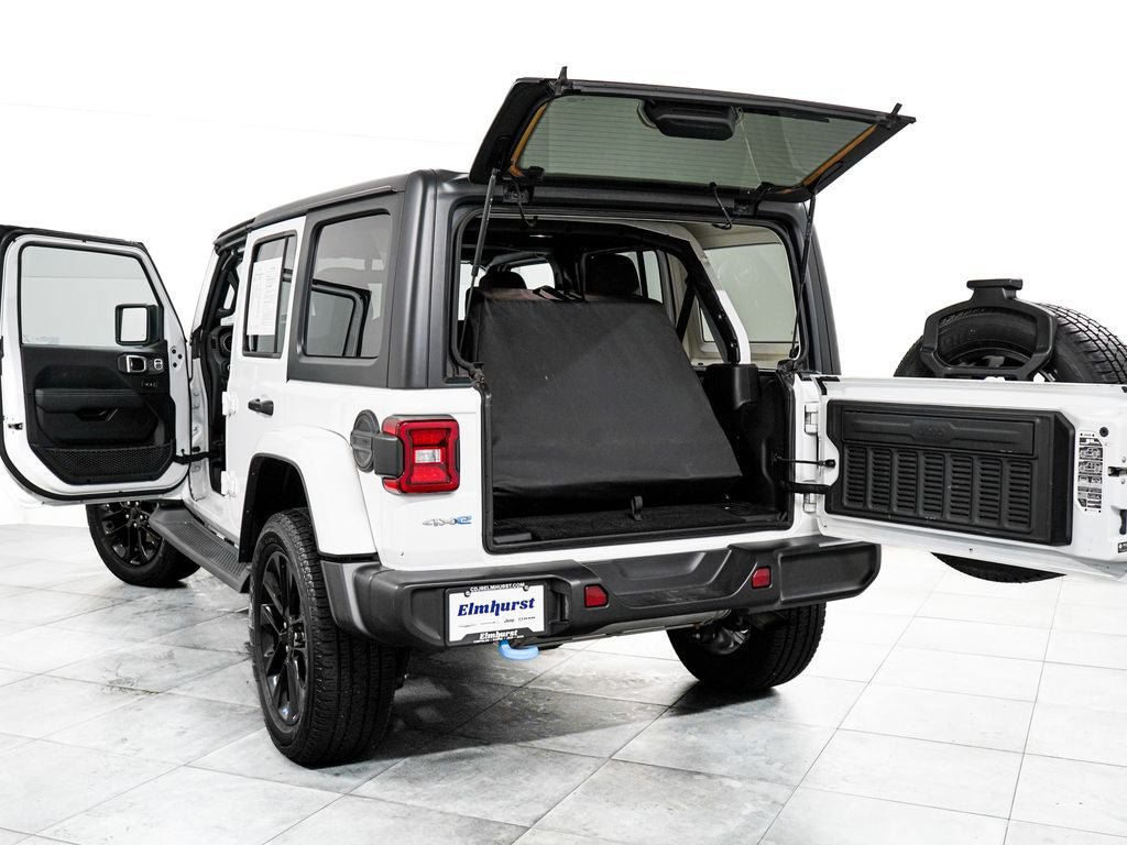 Used 2023 Jeep Wrangler Unlimited Sahara w/ Cold Weather Group AWD/4WD image 10