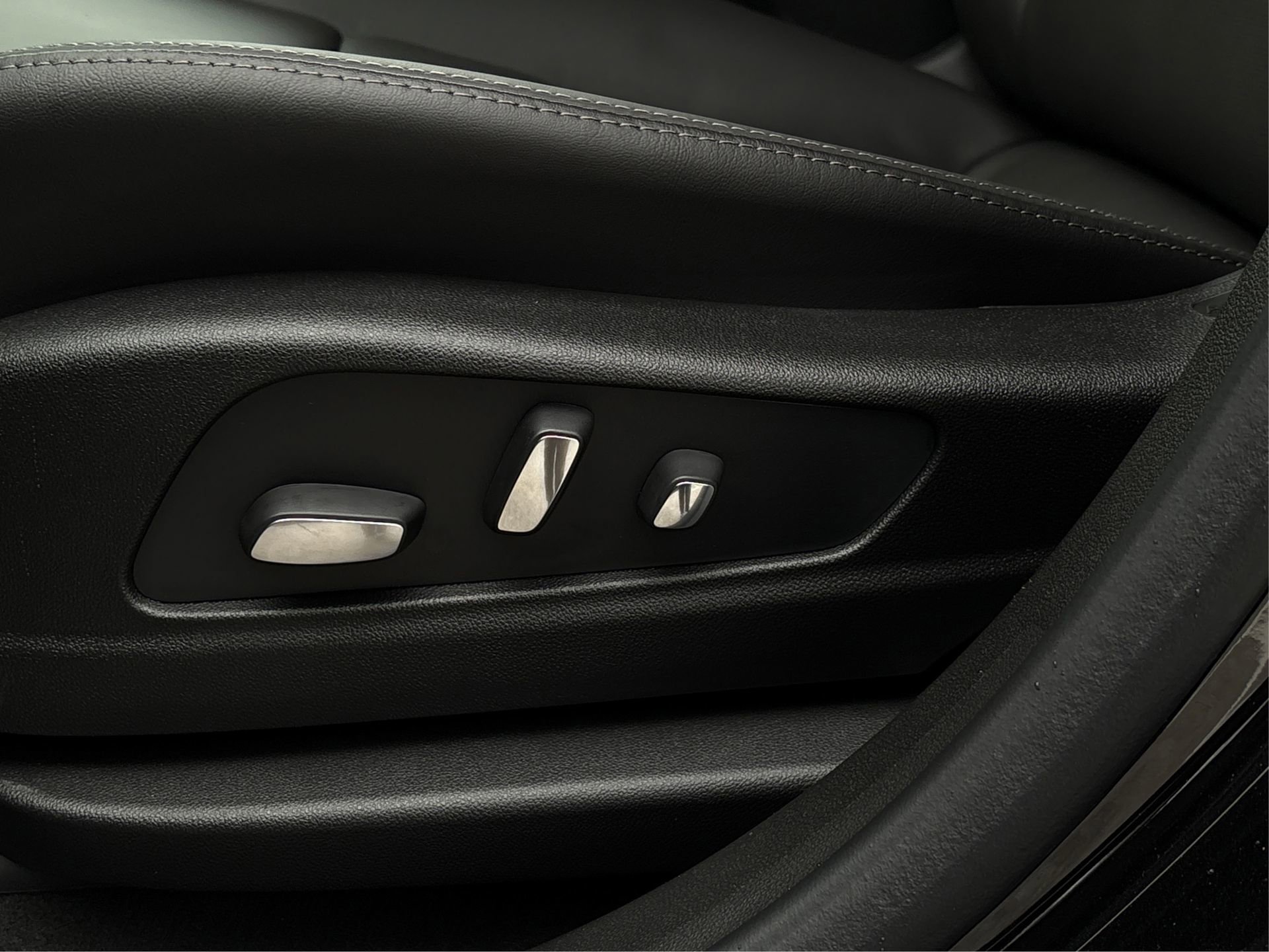 New 2026 Cadillac XT5 Premium Luxury w/ Driver Assist Package FWD image 31