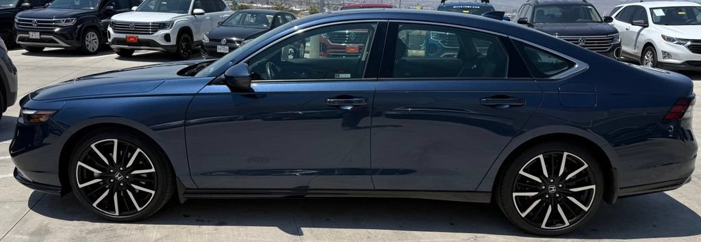 Used 2024 Honda Accord Touring image 6