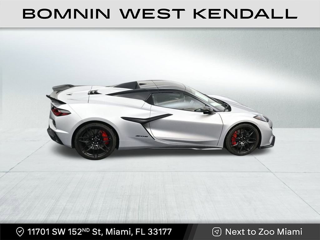 Used 2026 Chevrolet Corvette Z06 w/ Stealth Interior Trim Package image 17