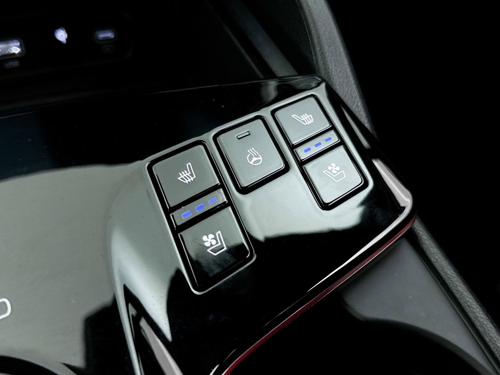 Used 2025 Kia Sportage X-Line Prestige image 28