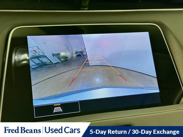 Used 2023 Cadillac XT4 Luxury w/ Cold Weather Package FWD image 21