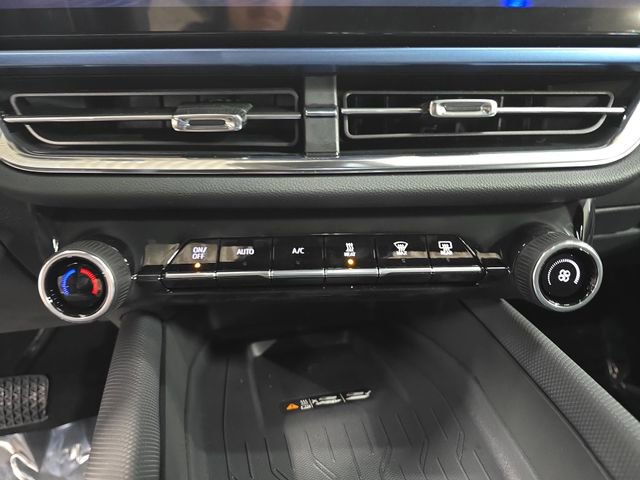 New 2026 Chevrolet Equinox EV LT image 22