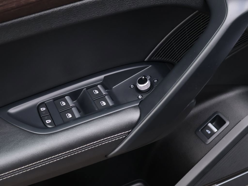 Used 2021 Audi Q5 2.0T Premium Plus w/ Premium Plus Package image 18