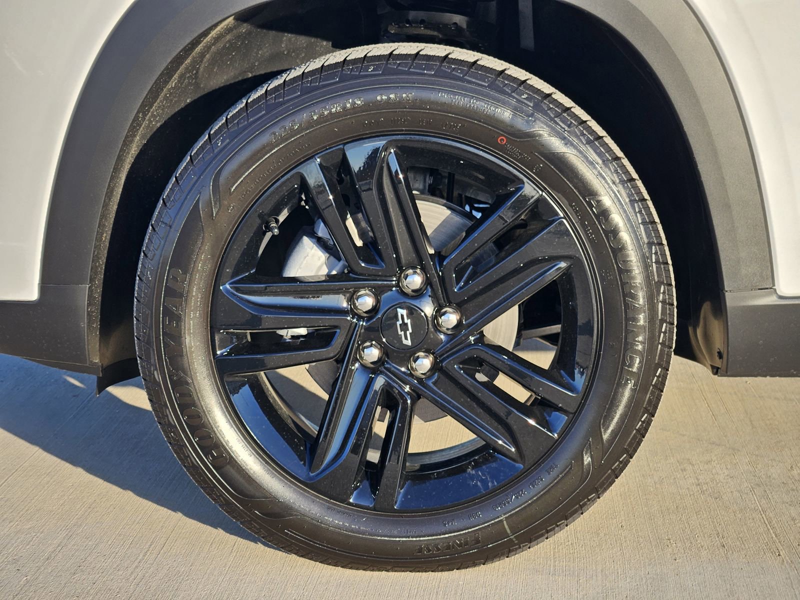 New 2026 Chevrolet Trax ACTIV w/ Sunroof Package image 12