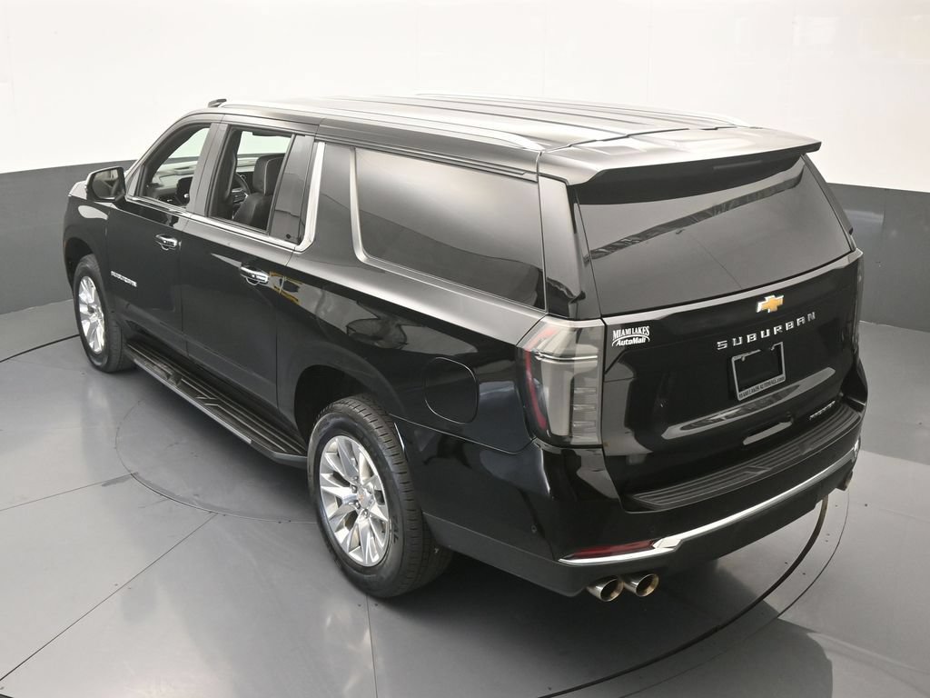 Used 2026 Chevrolet Suburban Premier AWD/4WD image 58