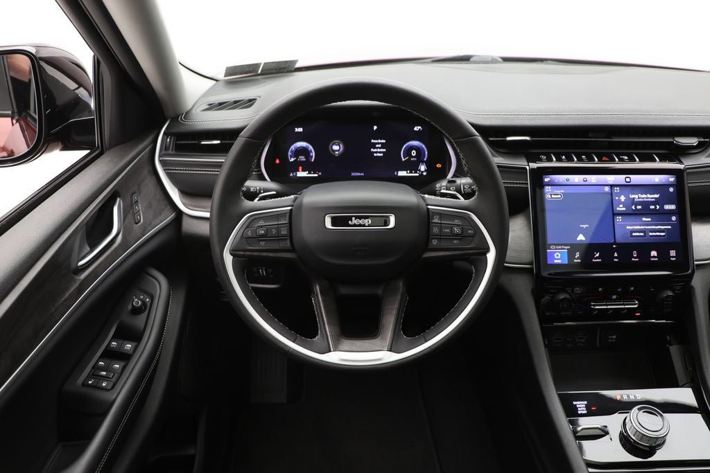 Used 2023 Jeep Grand Cherokee L Limited w/ Luxury Tech Group II image 14
