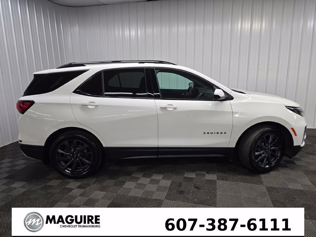 Used 2022 Chevrolet Equinox RS AWD/4WD image 2
