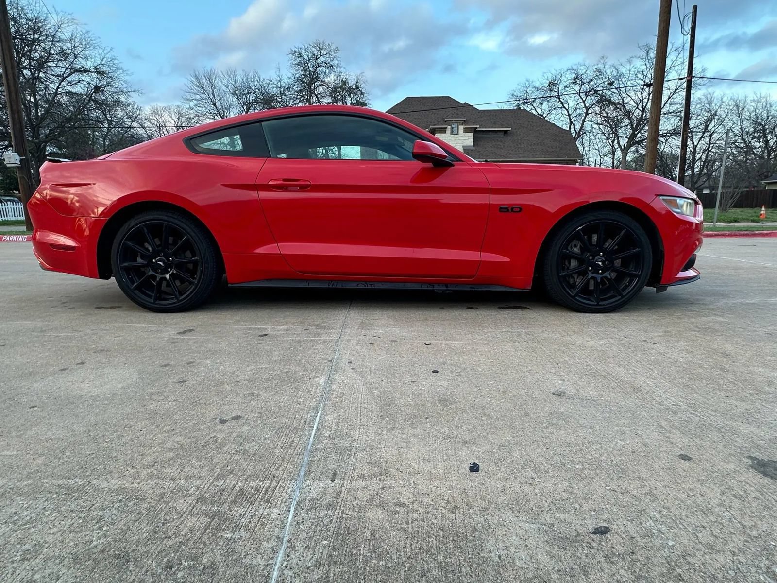 Used 2016 Ford Mustang GT w/ Black Accent Package RWD image 3