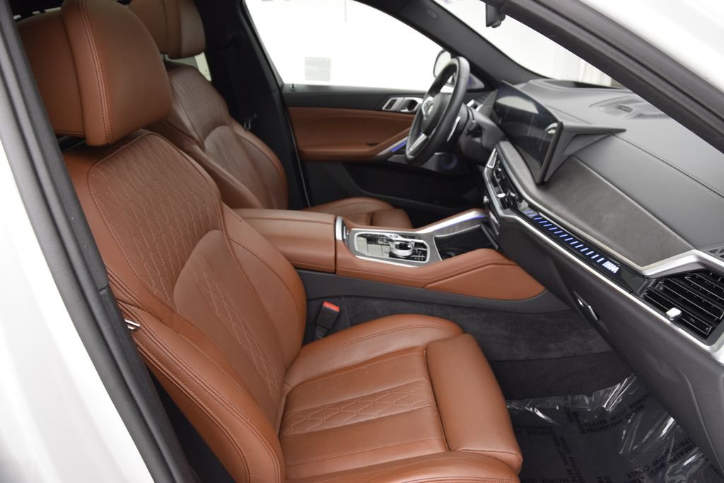 Used 2025 BMW X6 M60i w/ Executive Package AWD/4WD image 16
