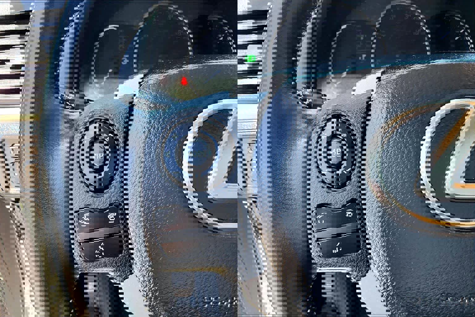 Used 2014 Lexus CT 200h FWD image 23