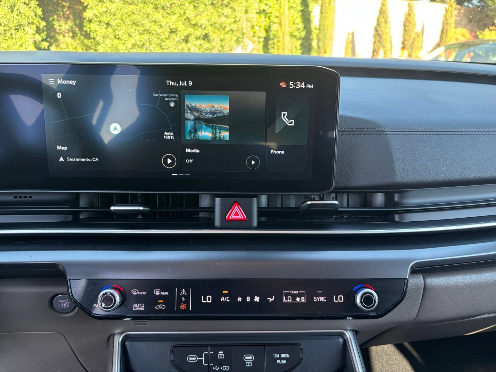 Used 2026 Kia Carnival FWD image 16