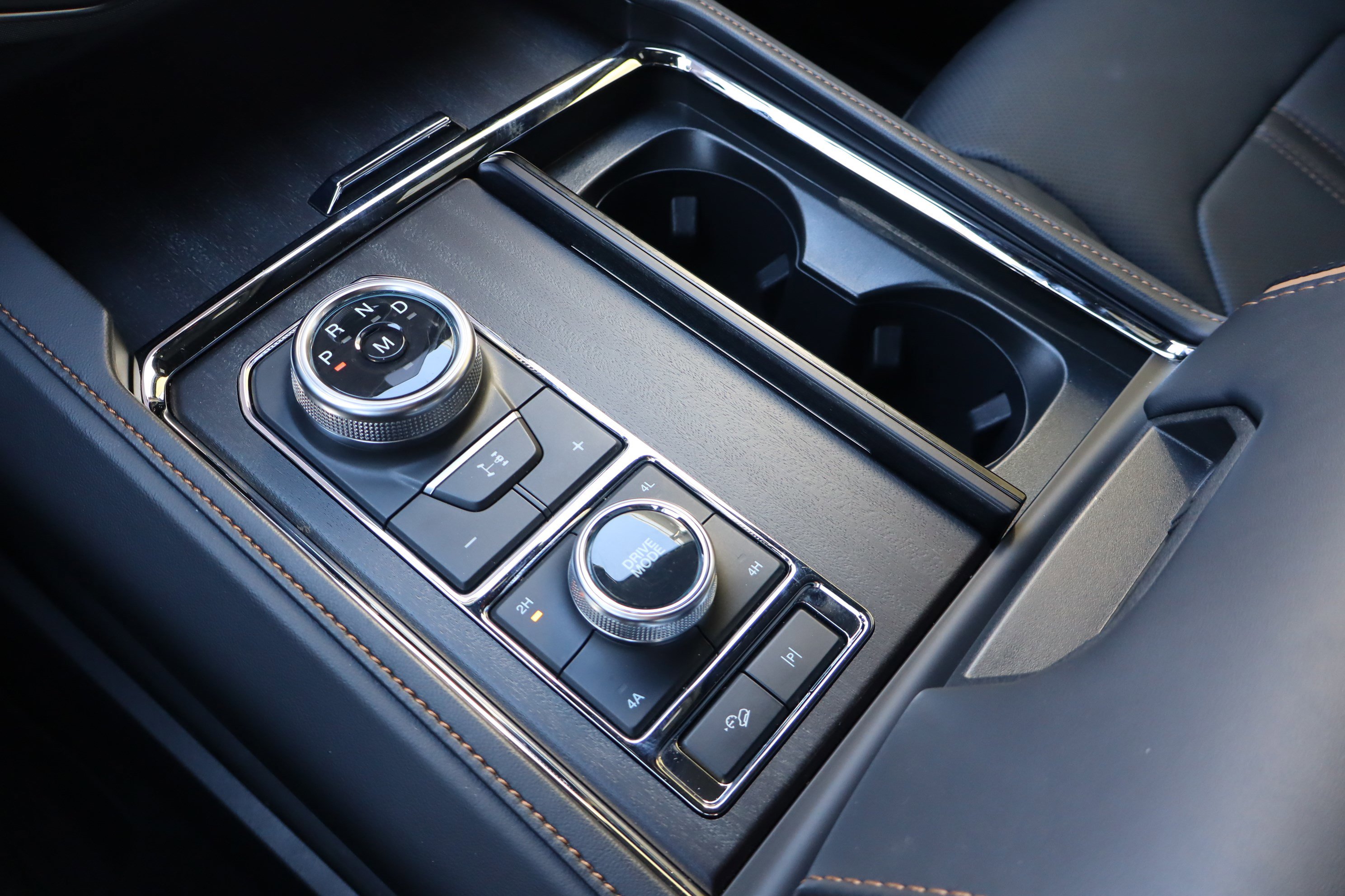 Used 2024 Ford Expedition Platinum image 31