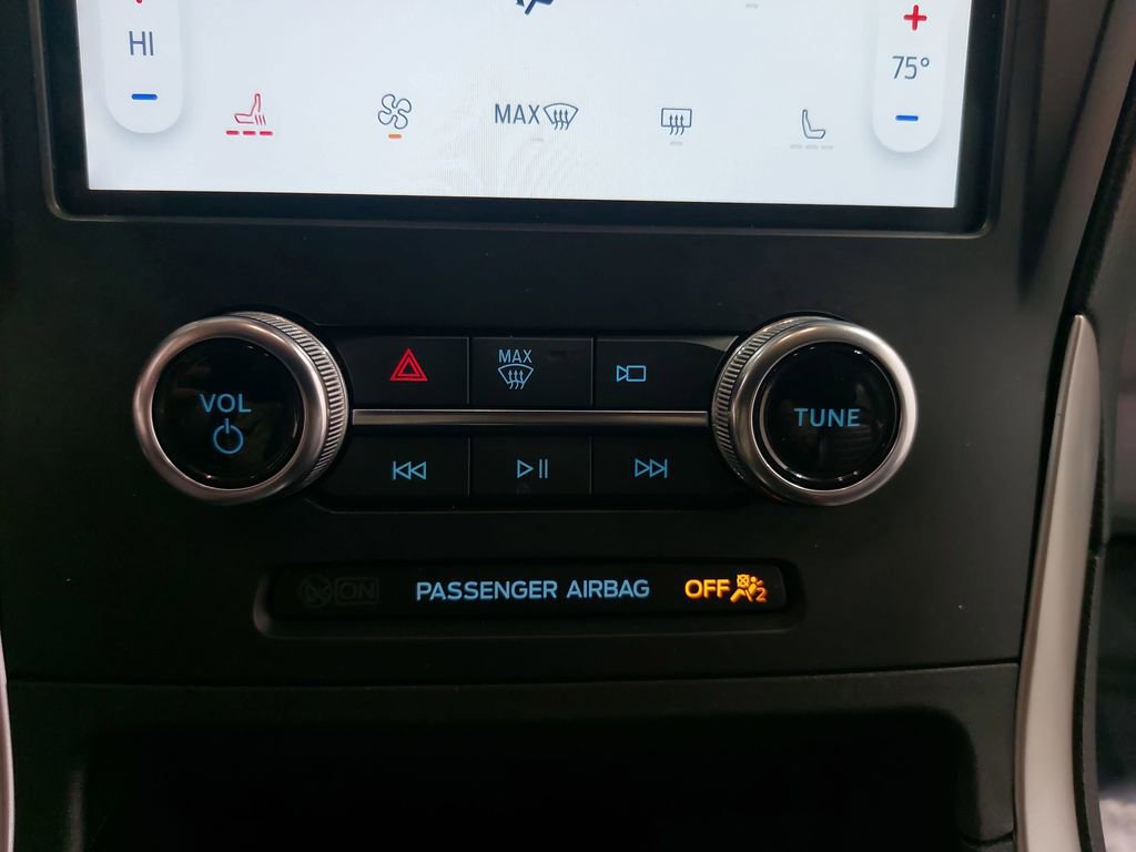 Used 2024 Ford Edge SEL image 13