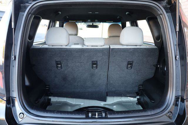 Used 2016 Kia Soul FWD image 11
