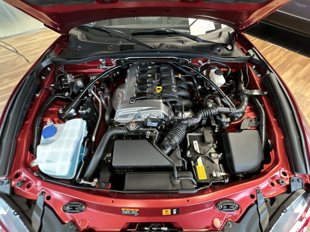 New 2026 MAZDA MX-5 Miata Club w/ Weather Package RWD image 10