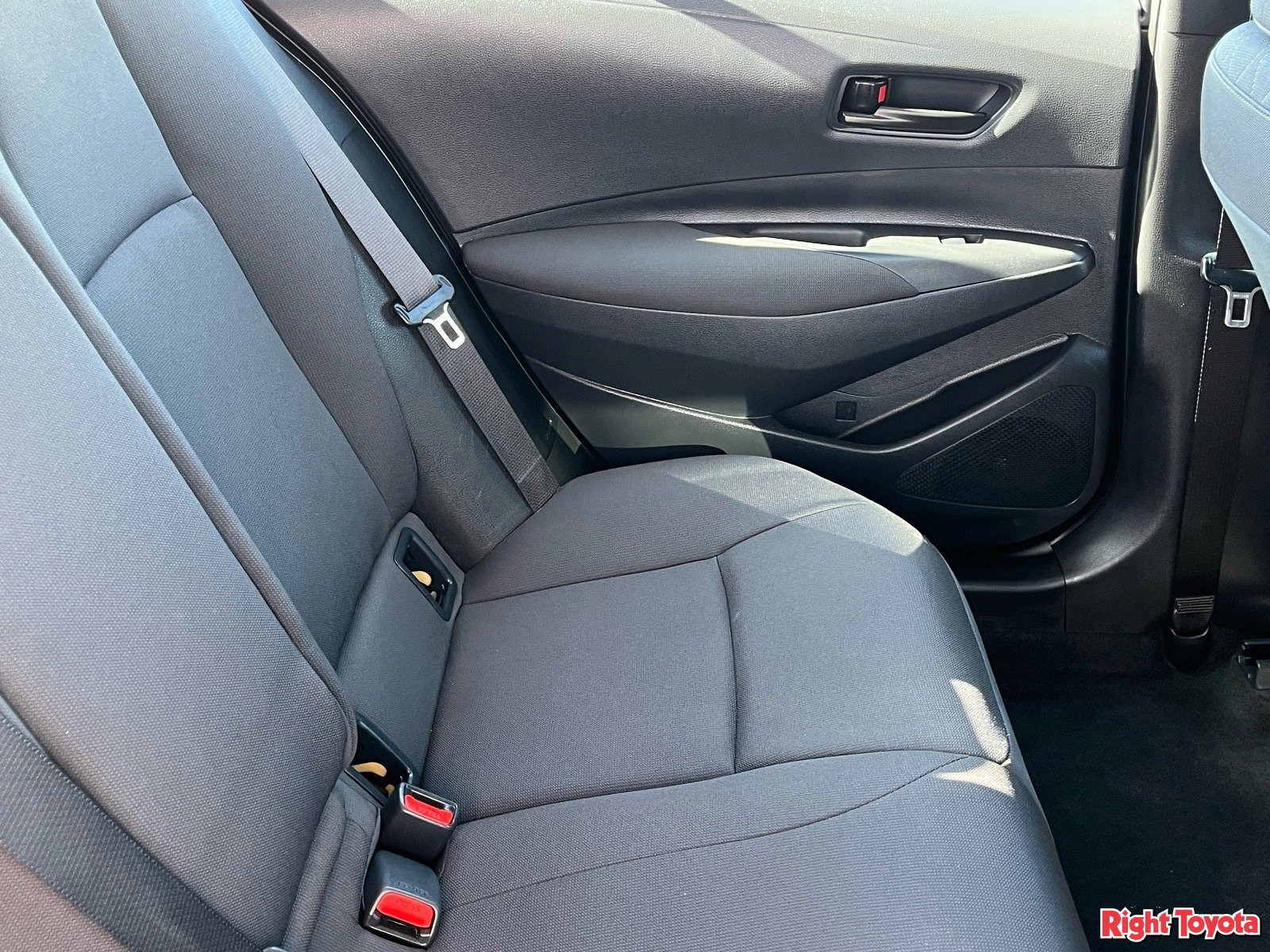 Certified 2025 Toyota Corolla LE FWD image 15