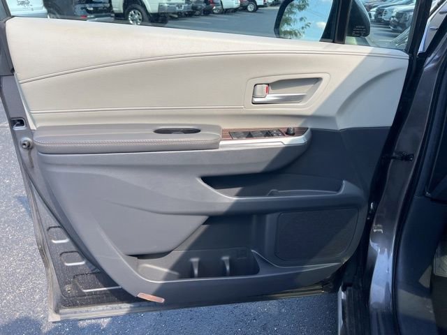Used 2024 Toyota Sienna XLE image 29