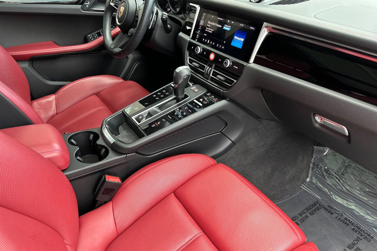 Used 2023 Porsche Macan Turbo AWD/4WD image 16