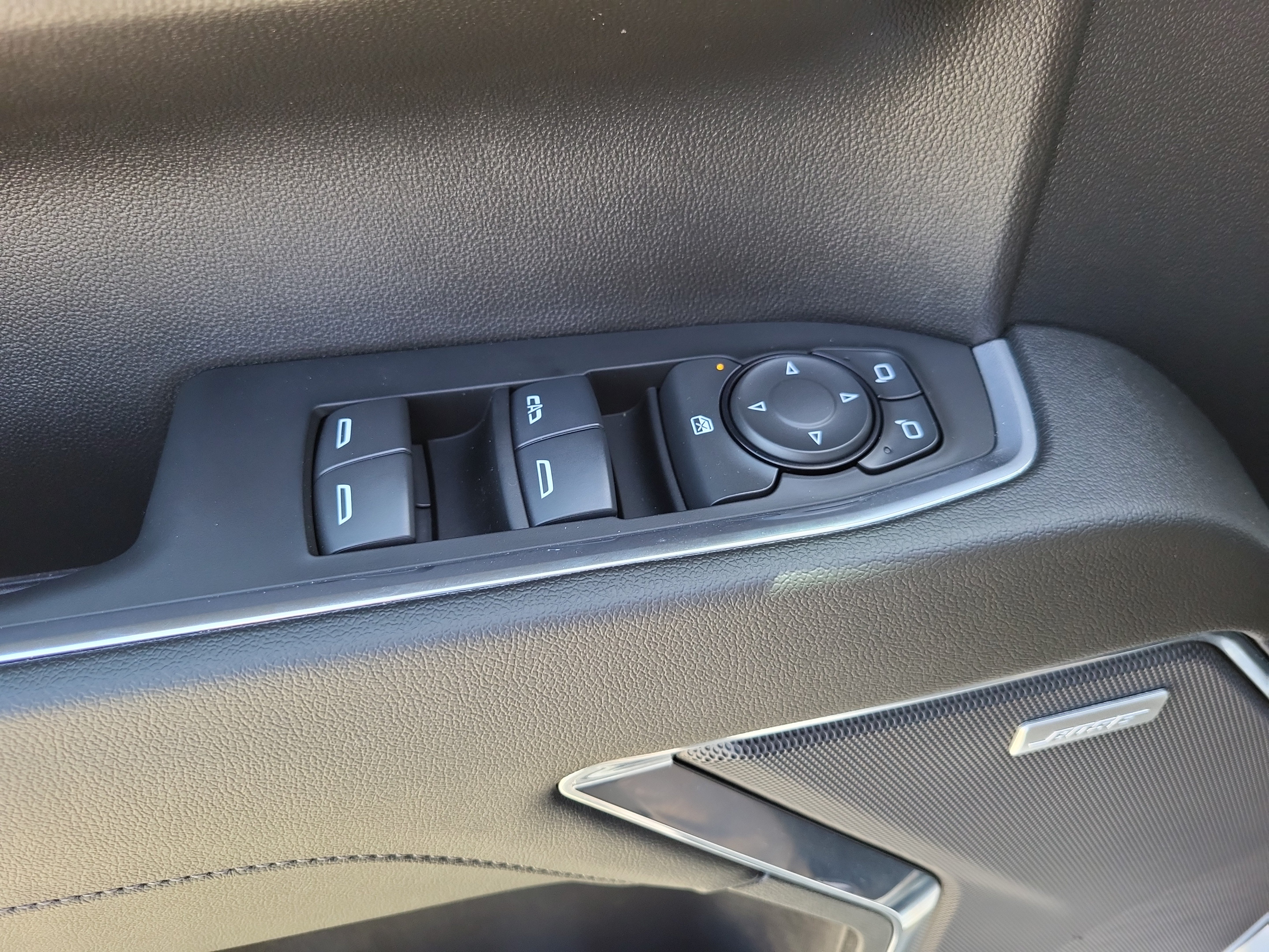 Used 2024 Chevrolet Silverado 1500 LT Trail Boss w/ Convenience Package II AWD/4WD image 16