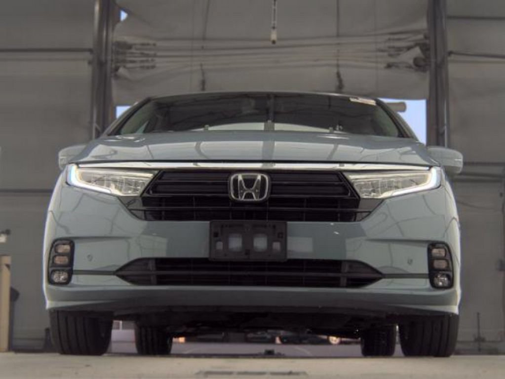 Used 2023 Honda Odyssey Touring image 3