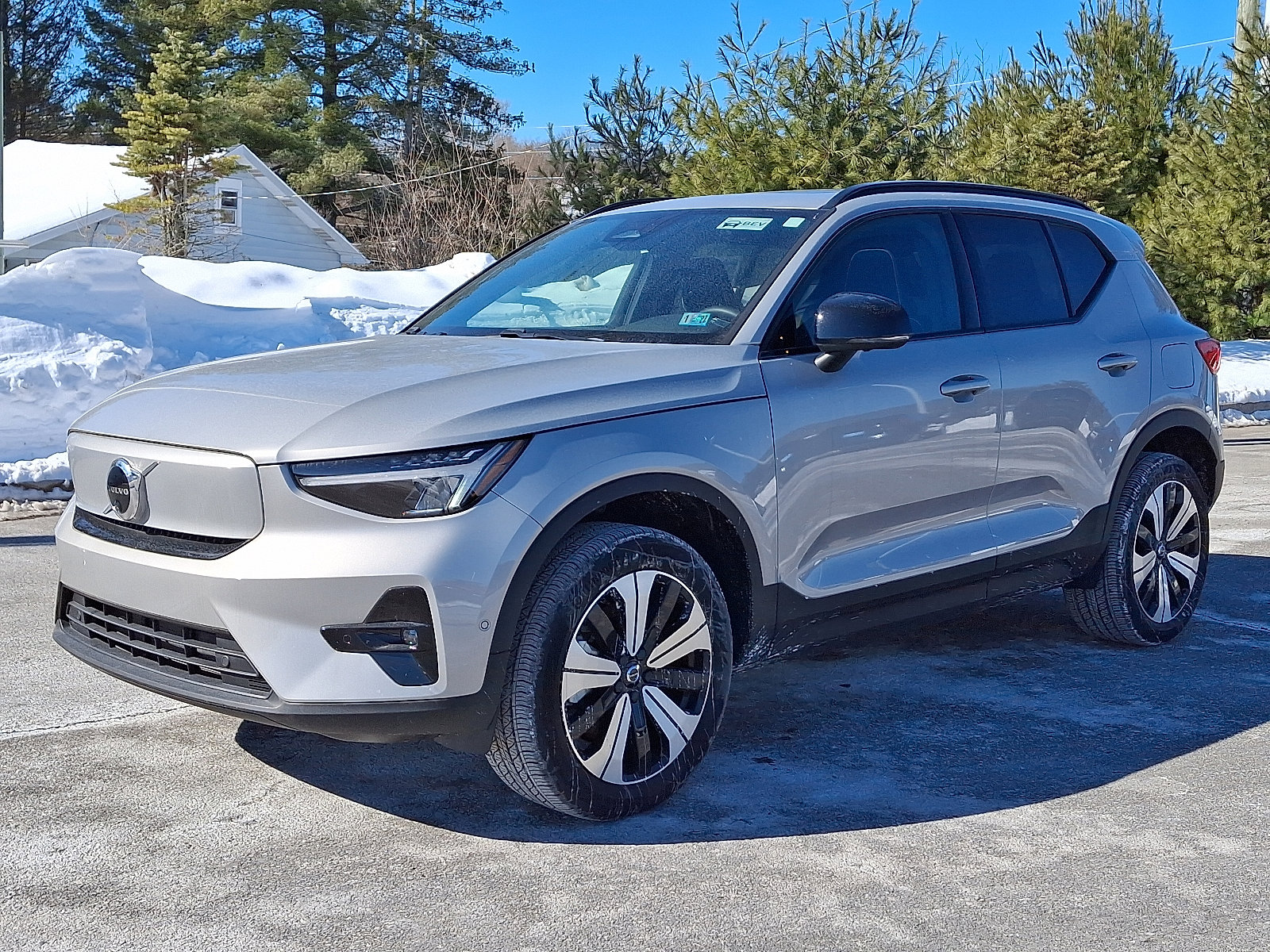 Certified 2023 Volvo XC40 Recharge Plus w/ Protection Package Premier image 3