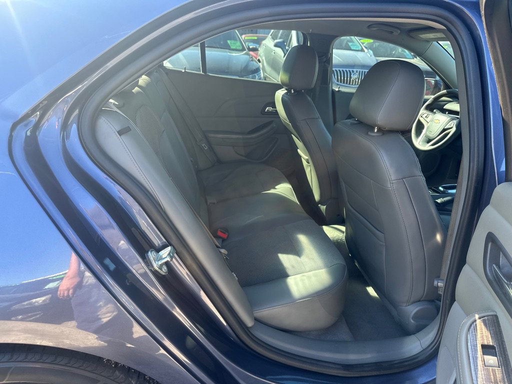 Used 2015 Chevrolet Malibu LT w/ Power Convenience Package image 14