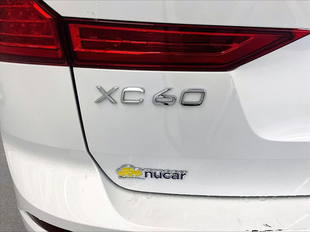 Used 2024 Volvo XC60 B5 Plus image 27