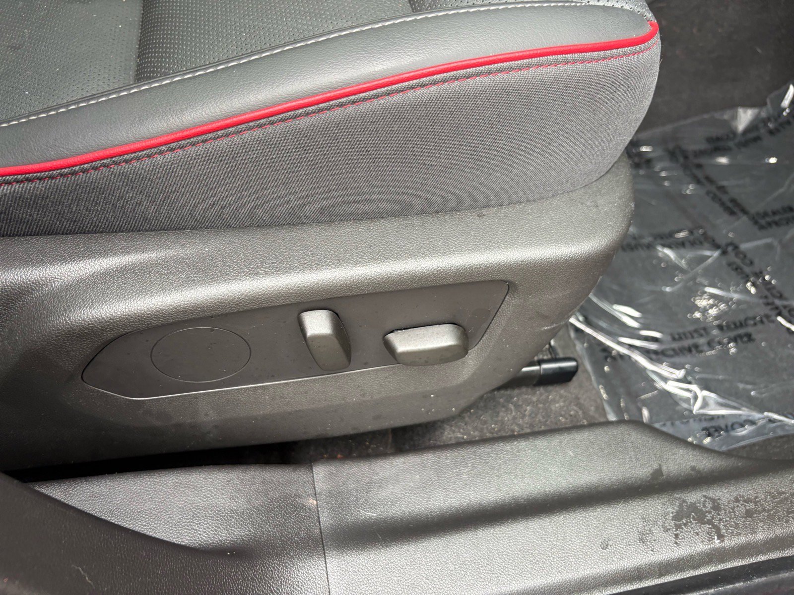 Used 2022 Buick Envision Essence w/ Sport Touring Package image 43