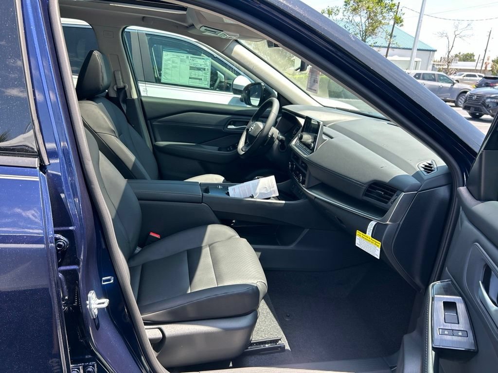 New 2026 Nissan Rogue Dark Armor FWD image 39