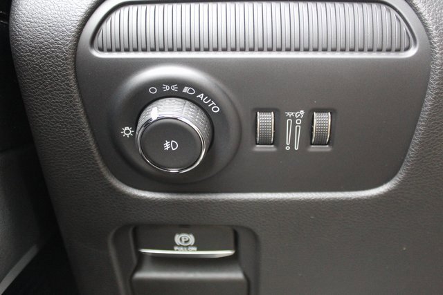 Used 2025 Jeep Wagoneer Series III w/ Premium Group I image 19