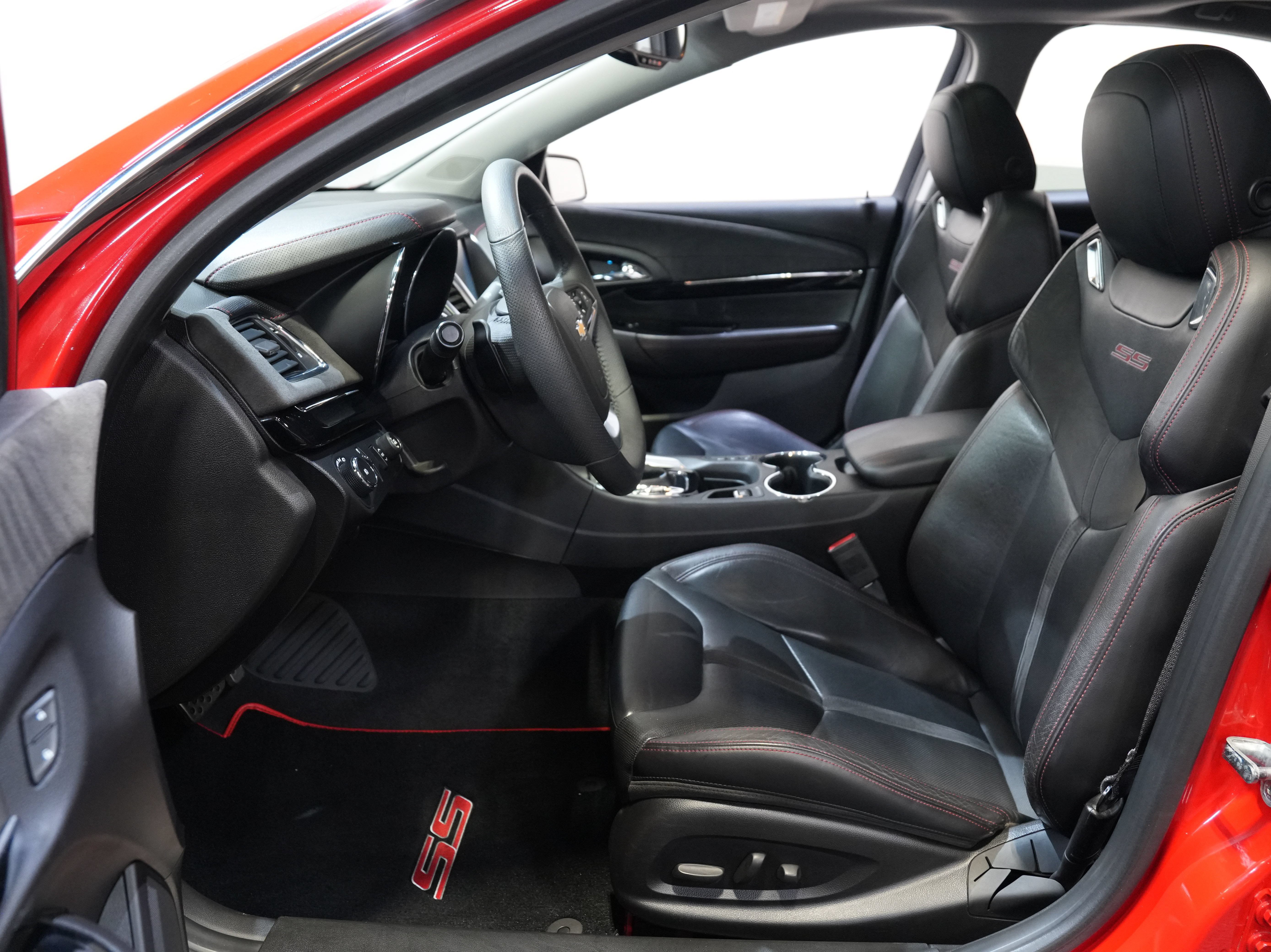 Used 2014 Chevrolet SS RWD image 30
