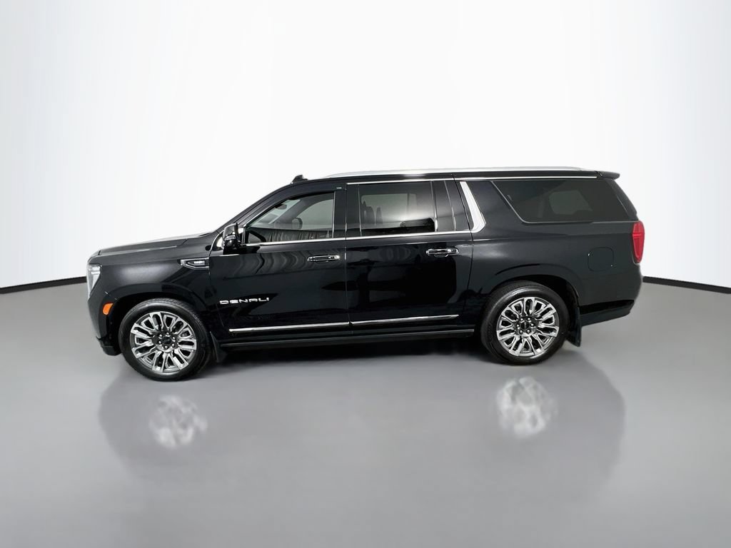Certified 2024 GMC Yukon XL Denali Ultimate AWD/4WD image 4