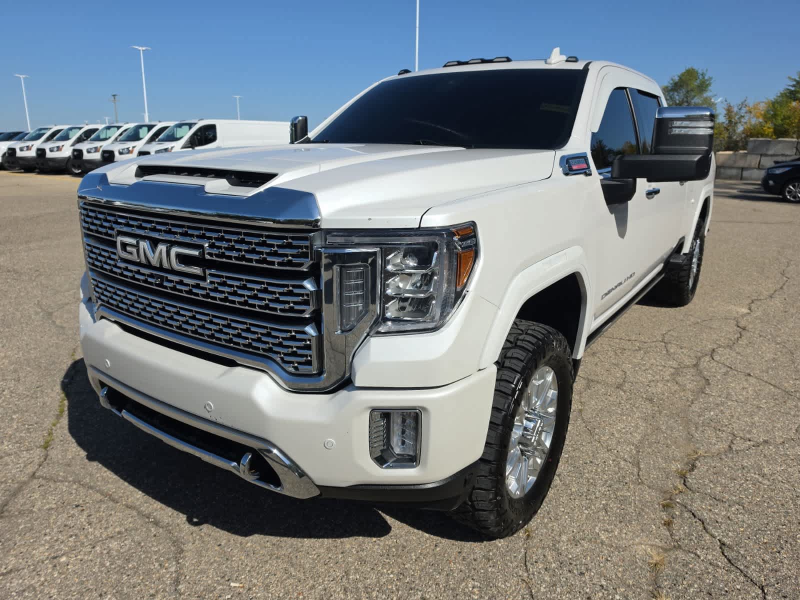 Used 2022 GMC Sierra 2500 Denali w/ Denali Ultimate Package AWD/4WD image 1