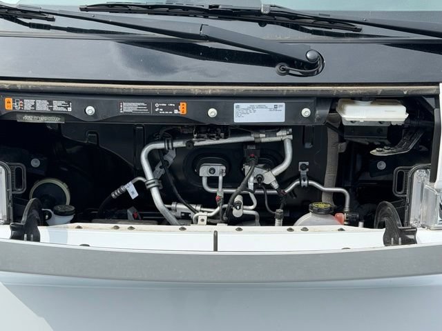 Used 2024 Chevrolet Brightdrop 600 w/ Commercial Equipment Package AWD/4WD image 17