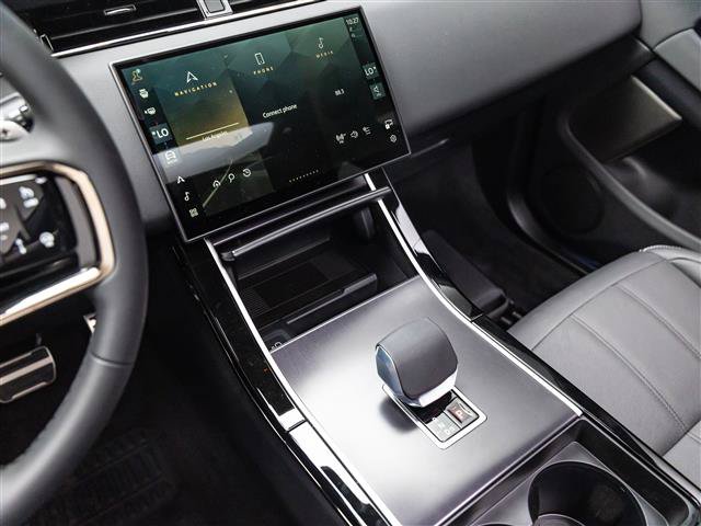 New 2026 Land Rover Range Rover Evoque Hoxton AWD/4WD image 26