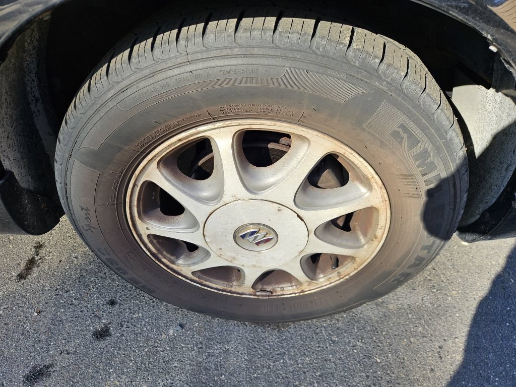 Used 2002 Buick Regal LS w/ LS Touring Pkg FWD image 22