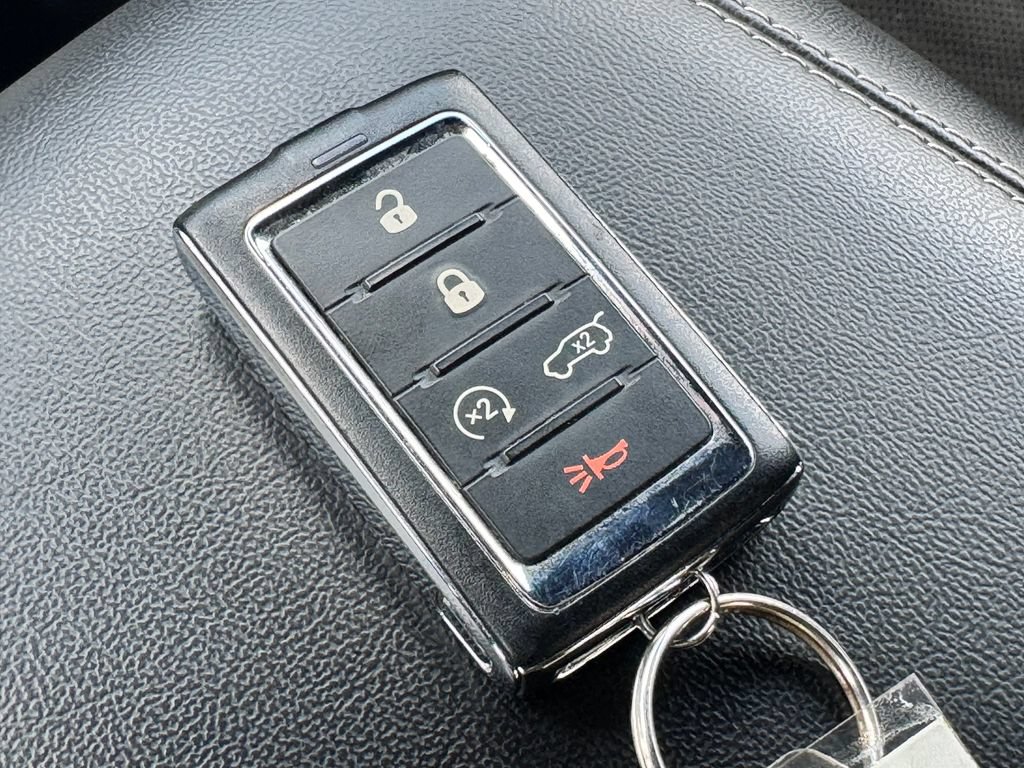 Used 2023 Jeep Grand Cherokee L Laredo AWD/4WD image 34