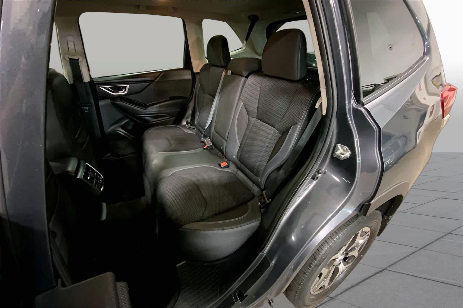 Used 2021 Subaru Forester Premium AWD/4WD image 21