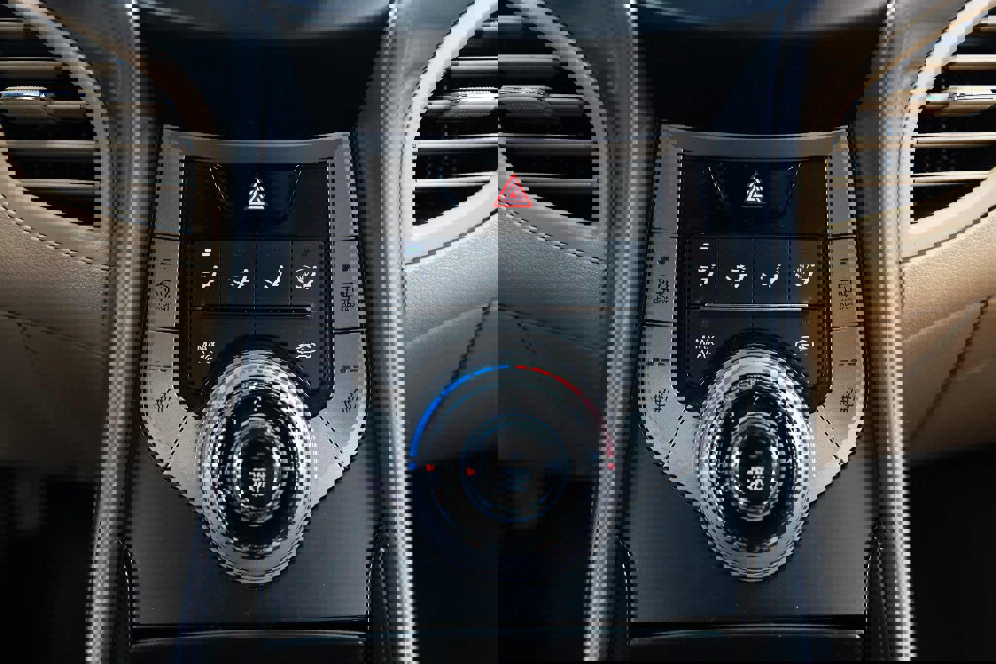 Used 2013 Hyundai Elantra GLS w/ Preferred Pkg image 37