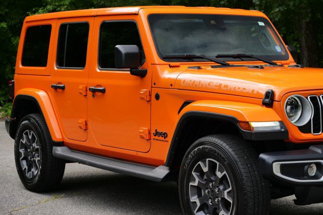 Used 2025 Jeep Wrangler Unlimited Sahara AWD/4WD image 41