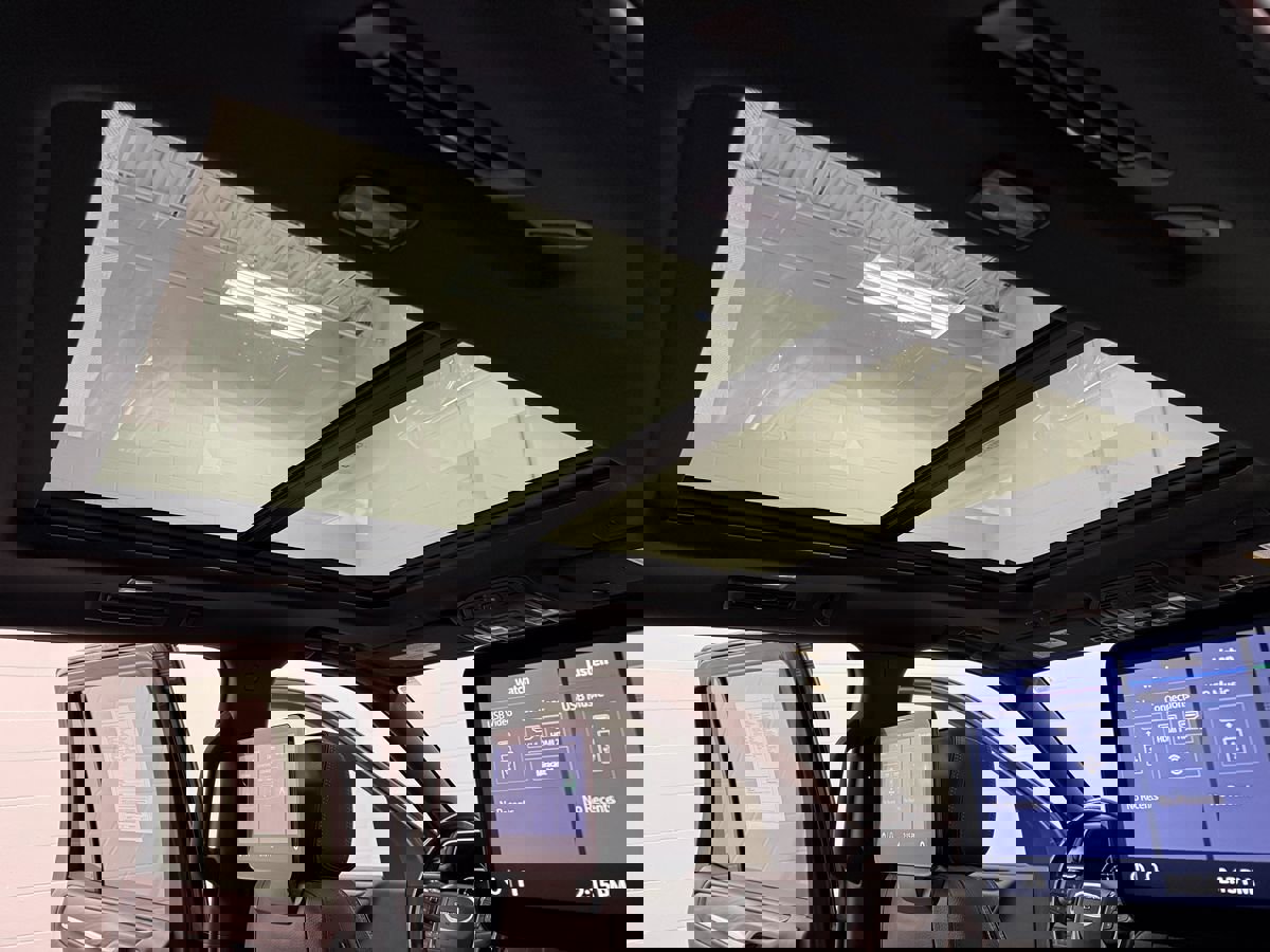 Used 2021 GMC Yukon Denali image 38