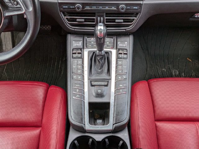 Used 2020 Porsche Macan S AWD/4WD image 18