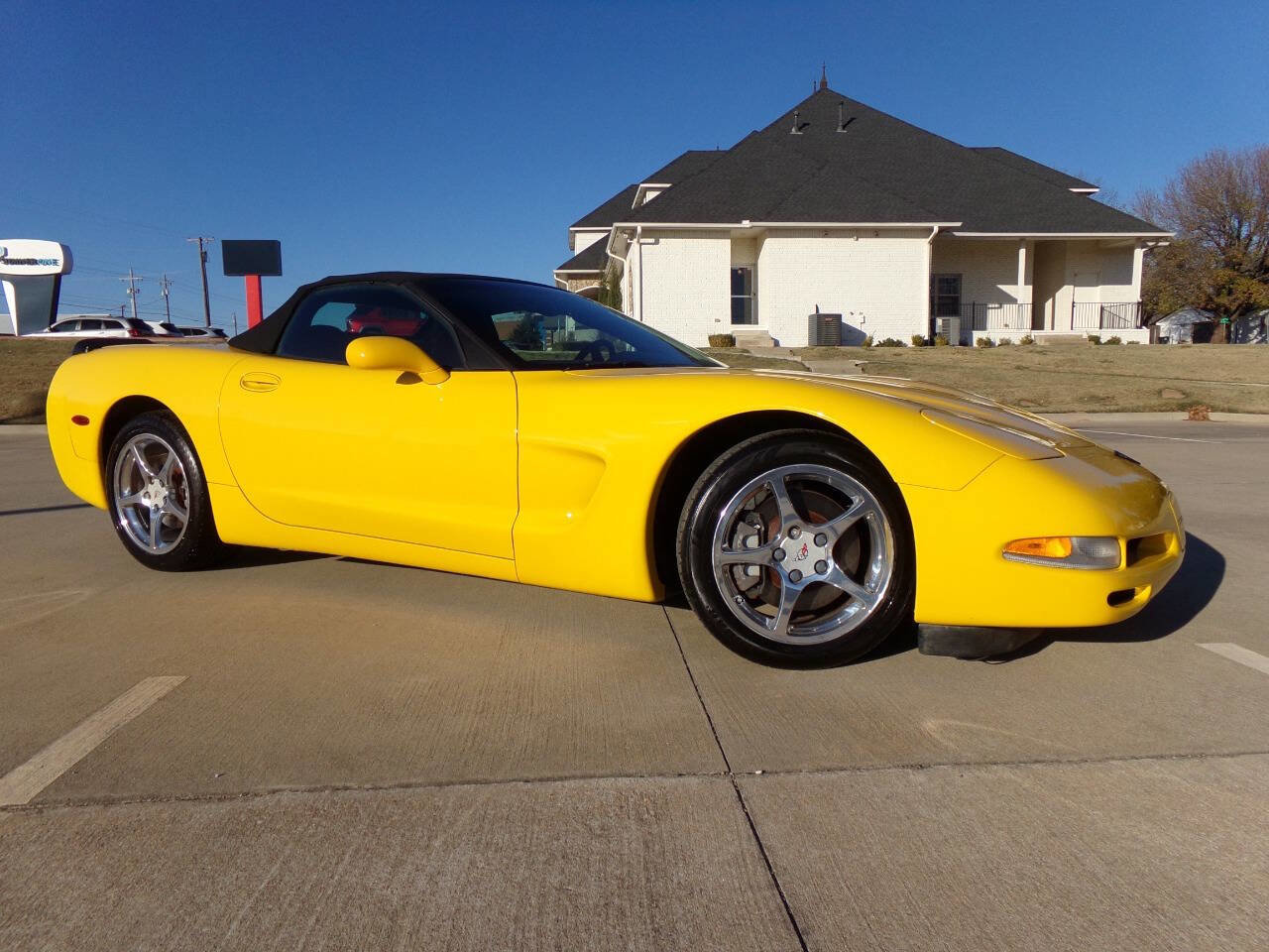 Used 2001 Chevrolet Corvette Convertible w/ Preferred Equipment Group2 image 3